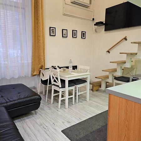Walkway Apartment Deluxe Budapest Eksteriør bilde